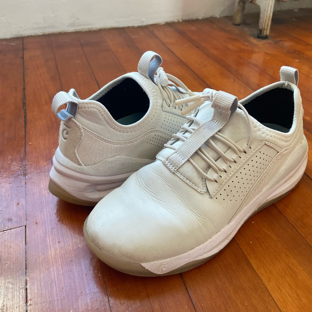 Clove nursing sneakers.